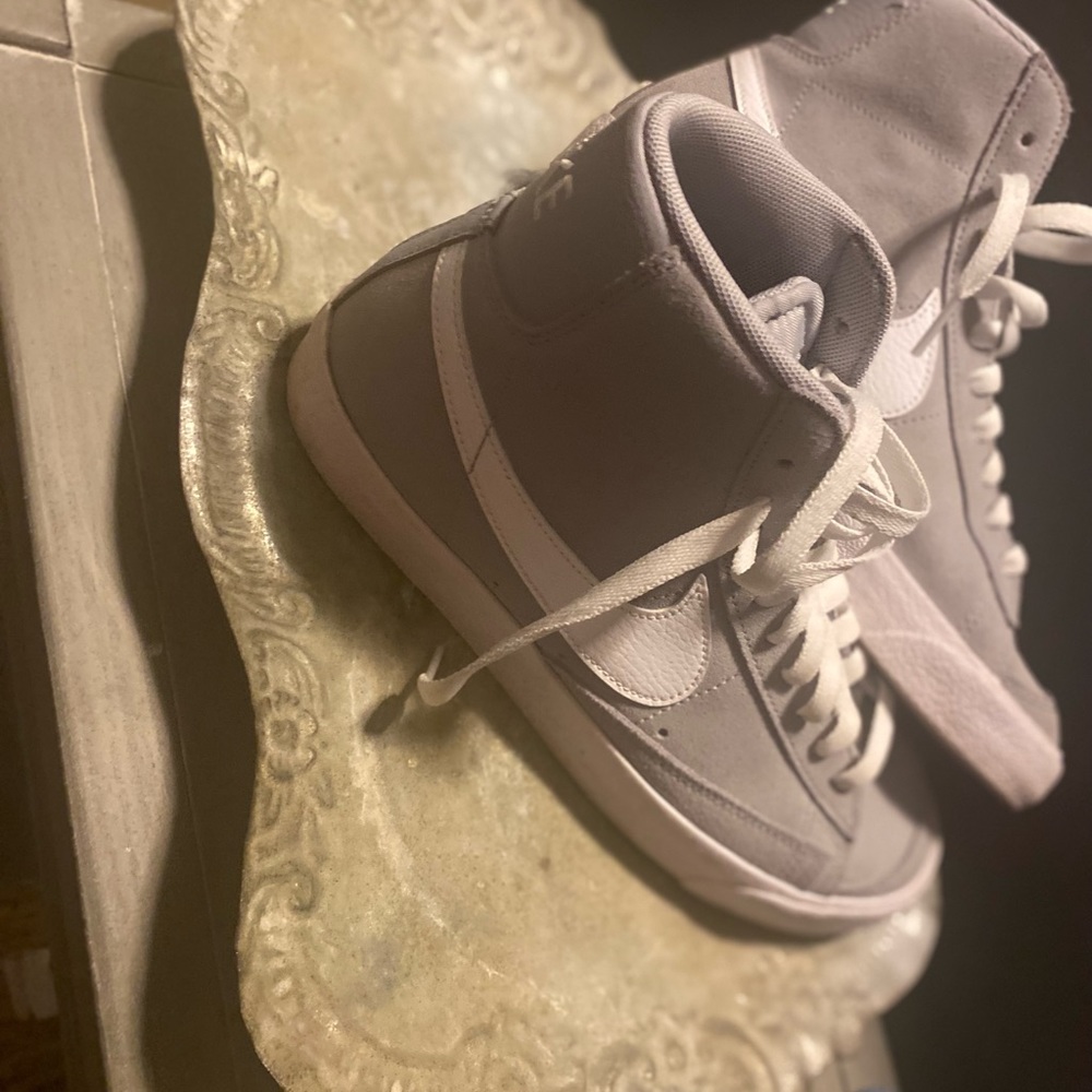 Nike Blazers - Picture 4 of 4